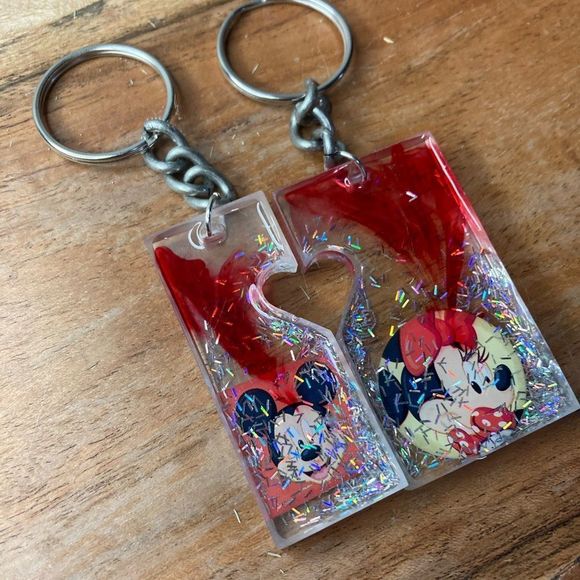 Mickey & Minnie Mouse matching keychain set - Picture 10 of 16